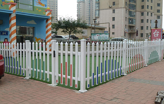 幼兒園<a href=http://catalyticsinc.com target=_blank class=infotextkey>圍欄</a>